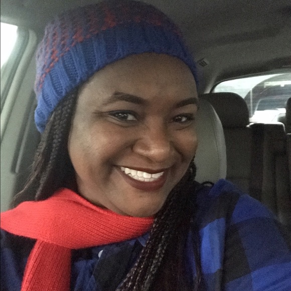 Meet your Posher, Nina - Picture 3 of 4