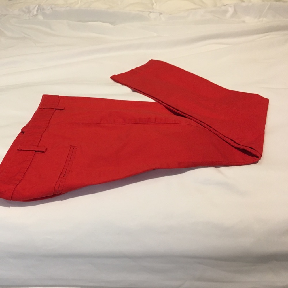 Gap Slim Cropped in Burnt Red