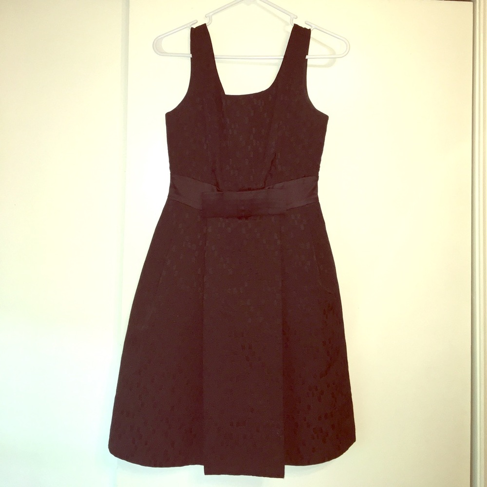 Black bow cocktail dress. Very Audrey Hepburn 👠