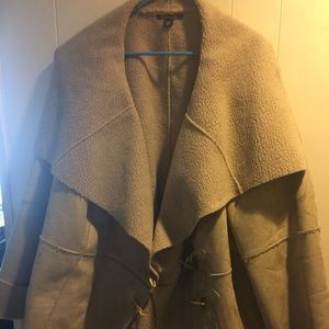 Faux wheeling jacket