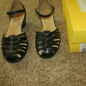Black sandals with ankle strap, Softspots, size 10