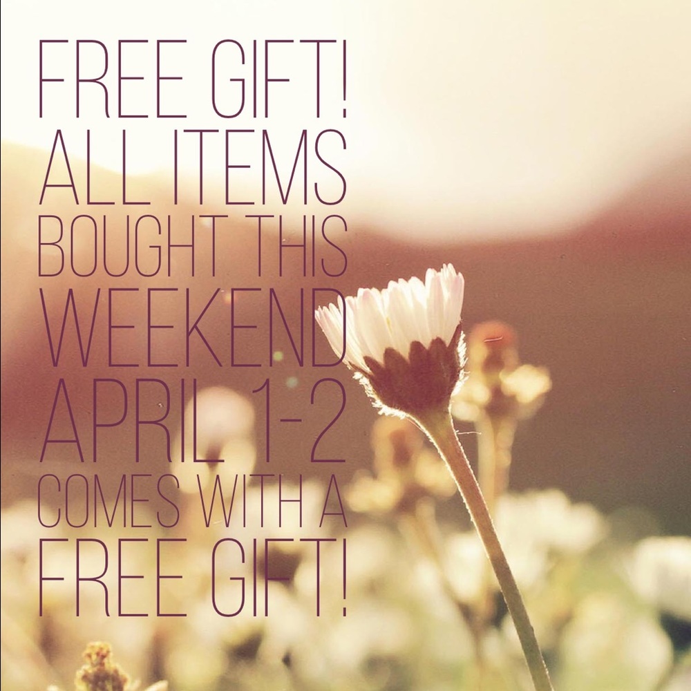 GIFT WITH PURCHASE!