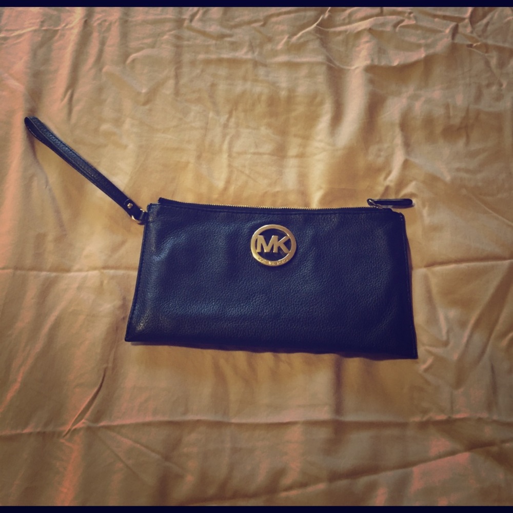 Michael kors clutch