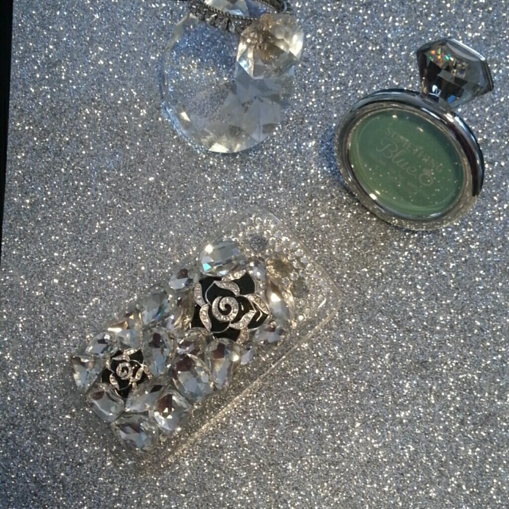 BLING PHONE CASE - Picture 3 of 7