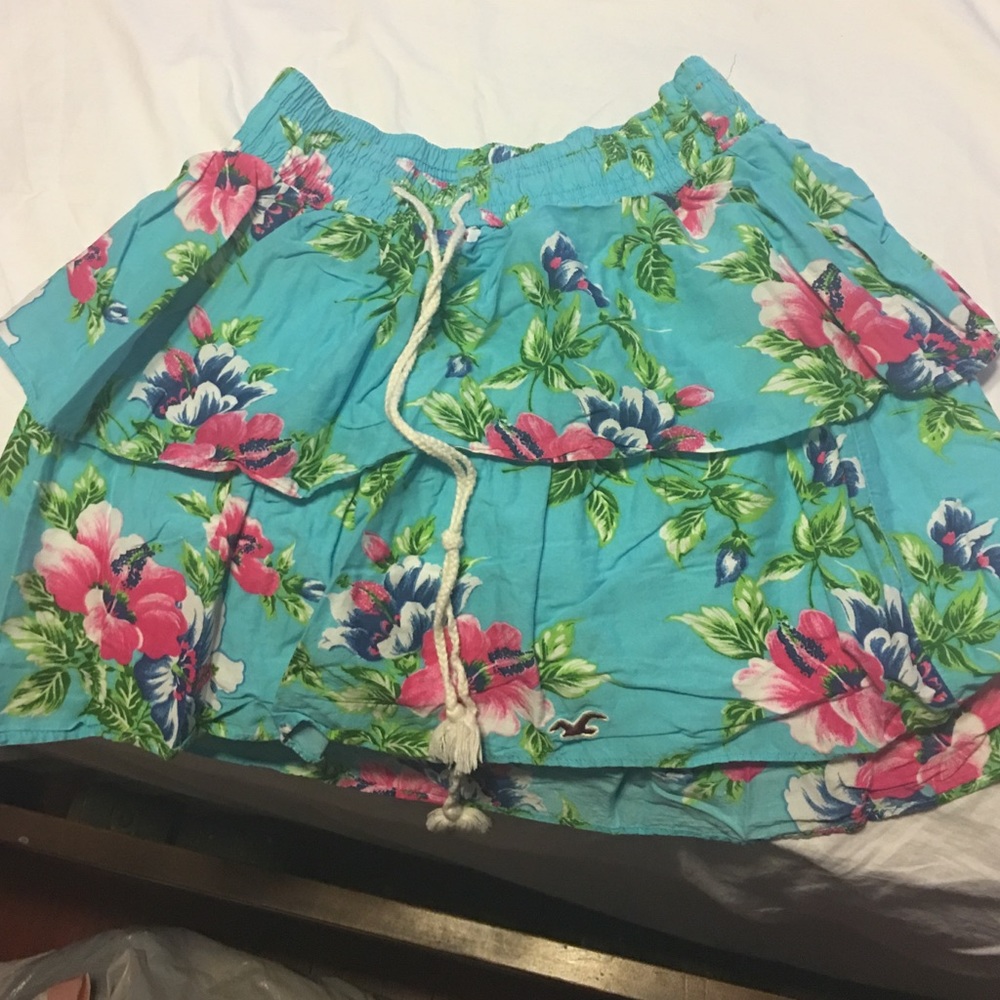 Hollister new mini skirt