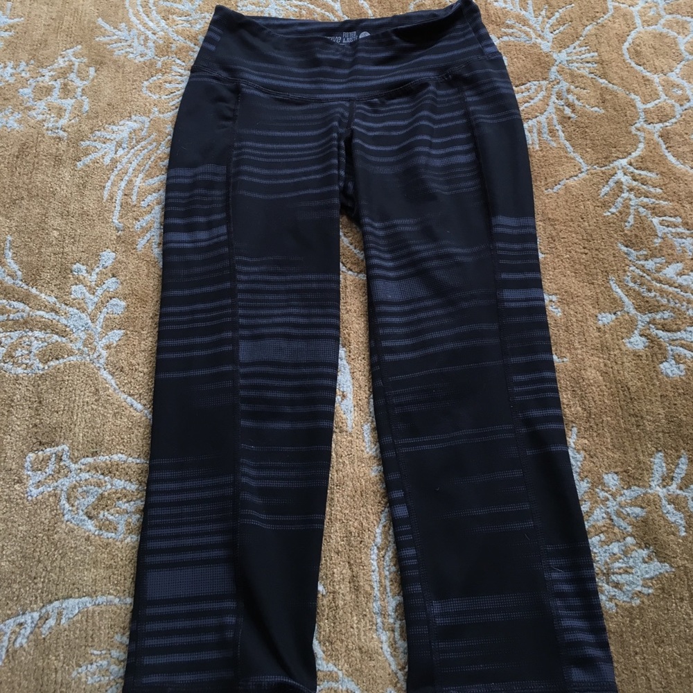 Old Navy Active Capris