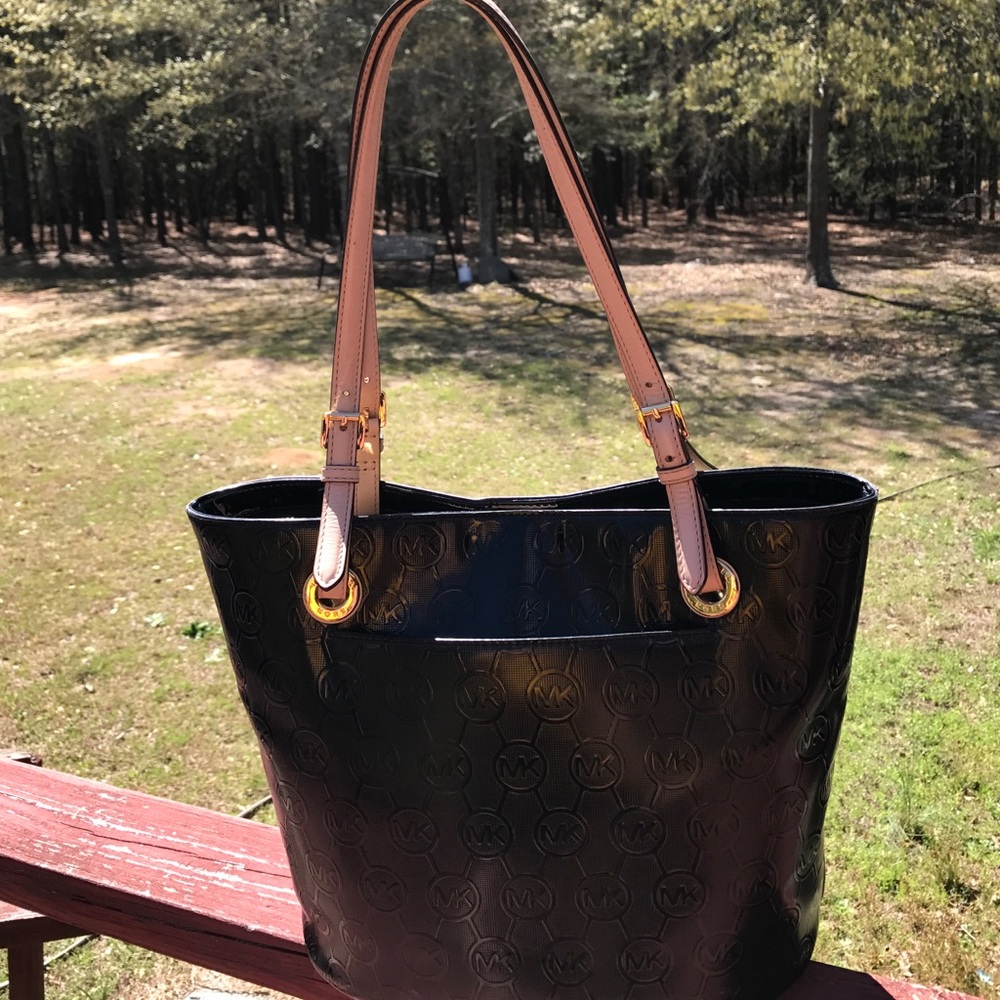 MK  authentic bucket type bag
