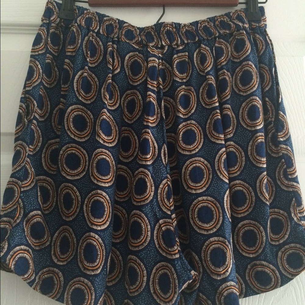 H&M Patterned Shorts - Picture 3 of 3