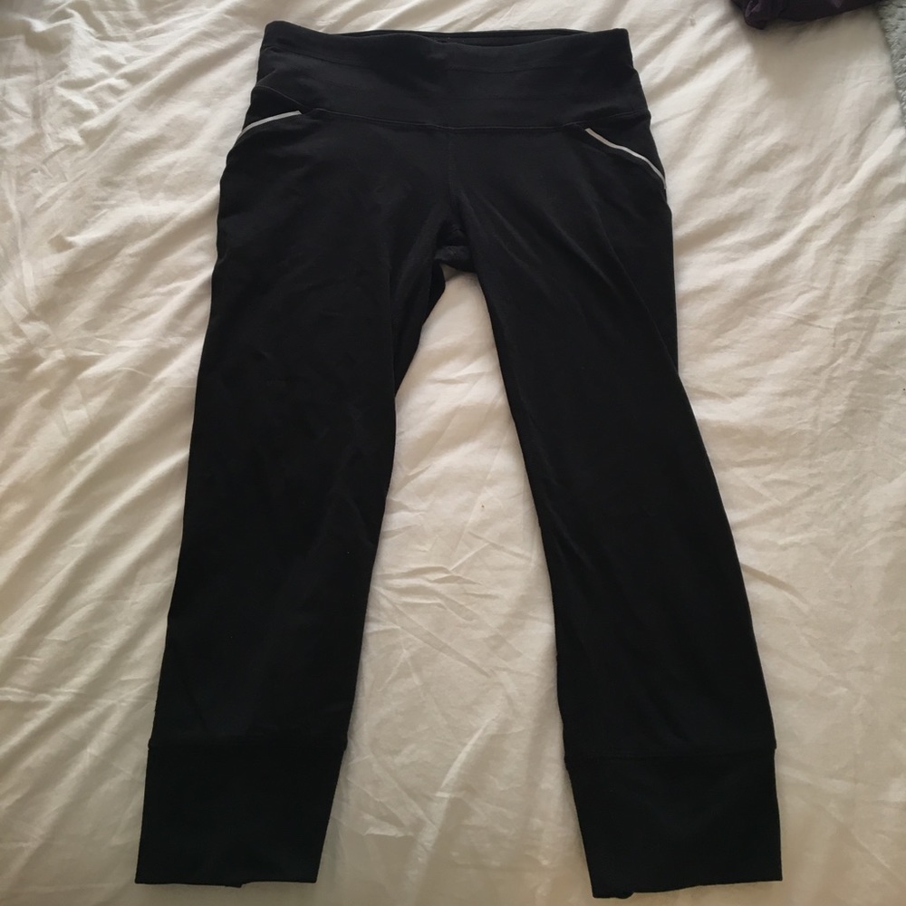 Athleta workout capris