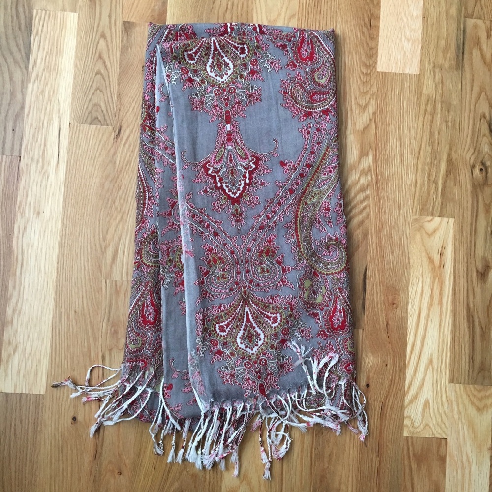 Beautiful Paisley Scarf