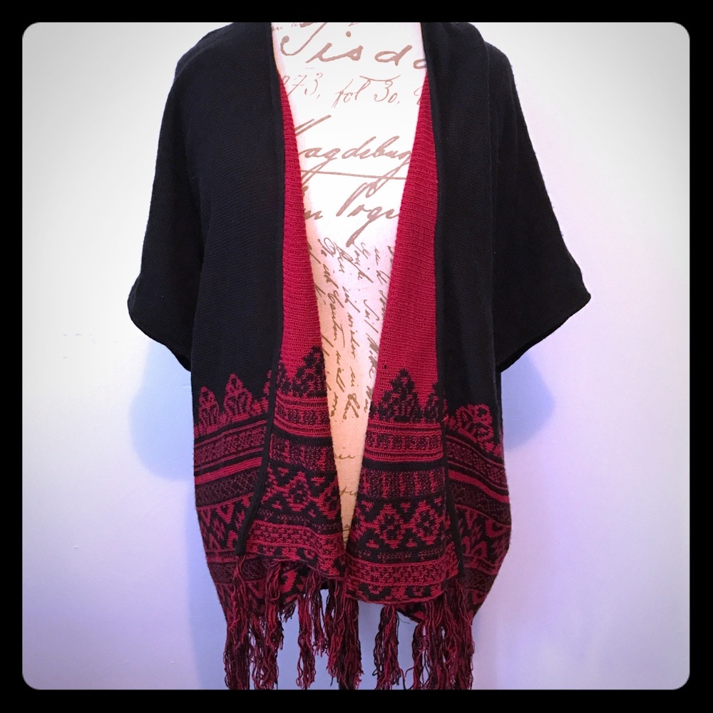 M Faded Glory Sweater Fringe Poncho