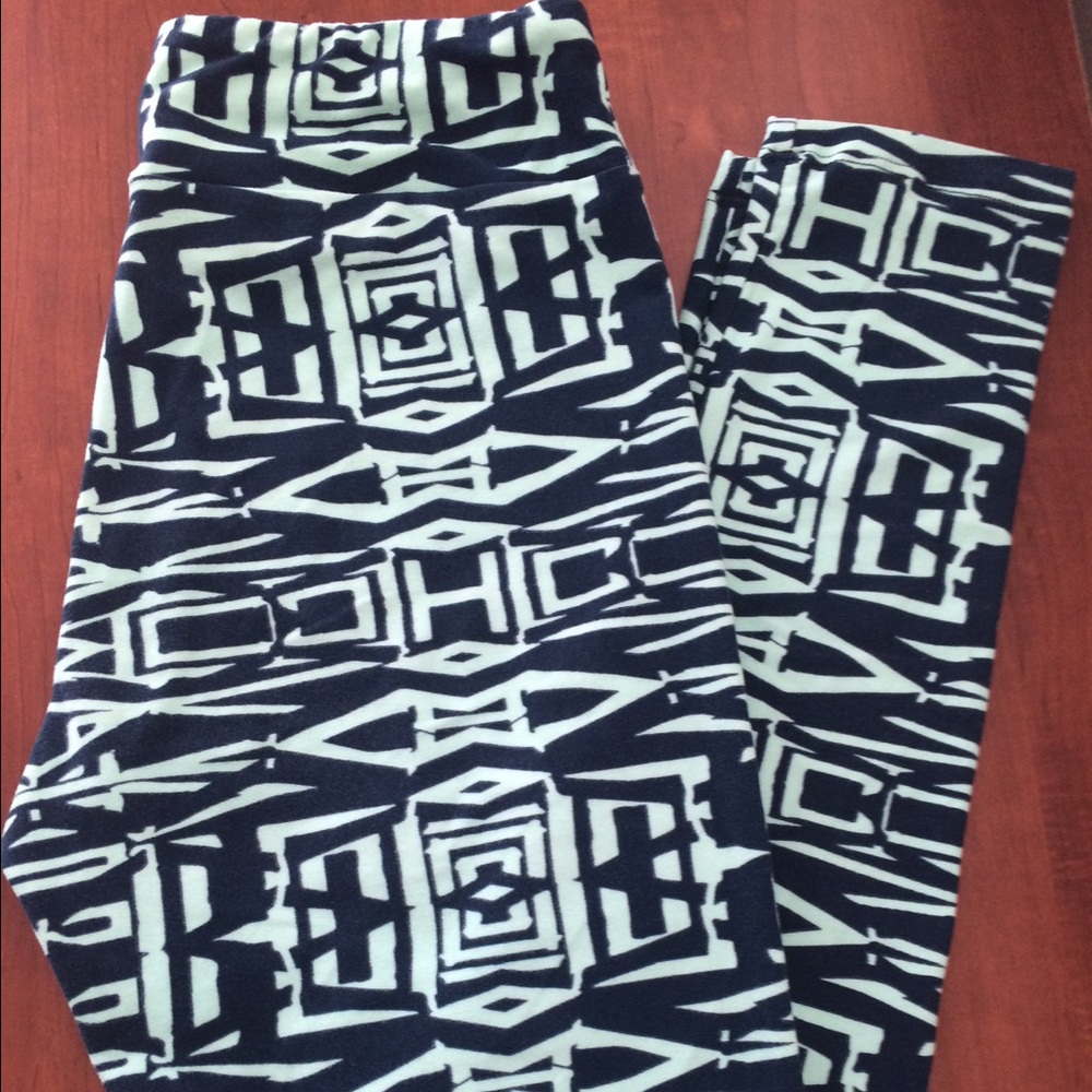 Never worn Aztec print leggings from Lularoe!