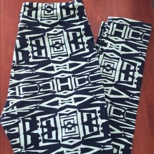 Never worn Aztec print leggings from Lularoe!
