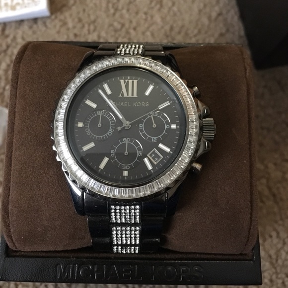 Authentic Michael Kors Everest Chronograph watch main image 7