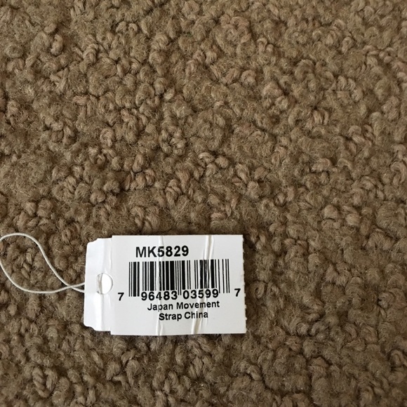 Authentic Michael Kors Everest Chronograph watch main image 4