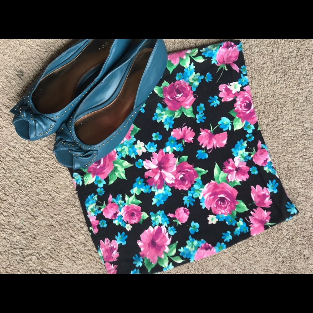 Forever 21 super cute mini!