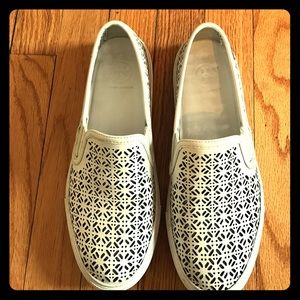 🌟SALE this wknd Tory Burch slip ons 🌟