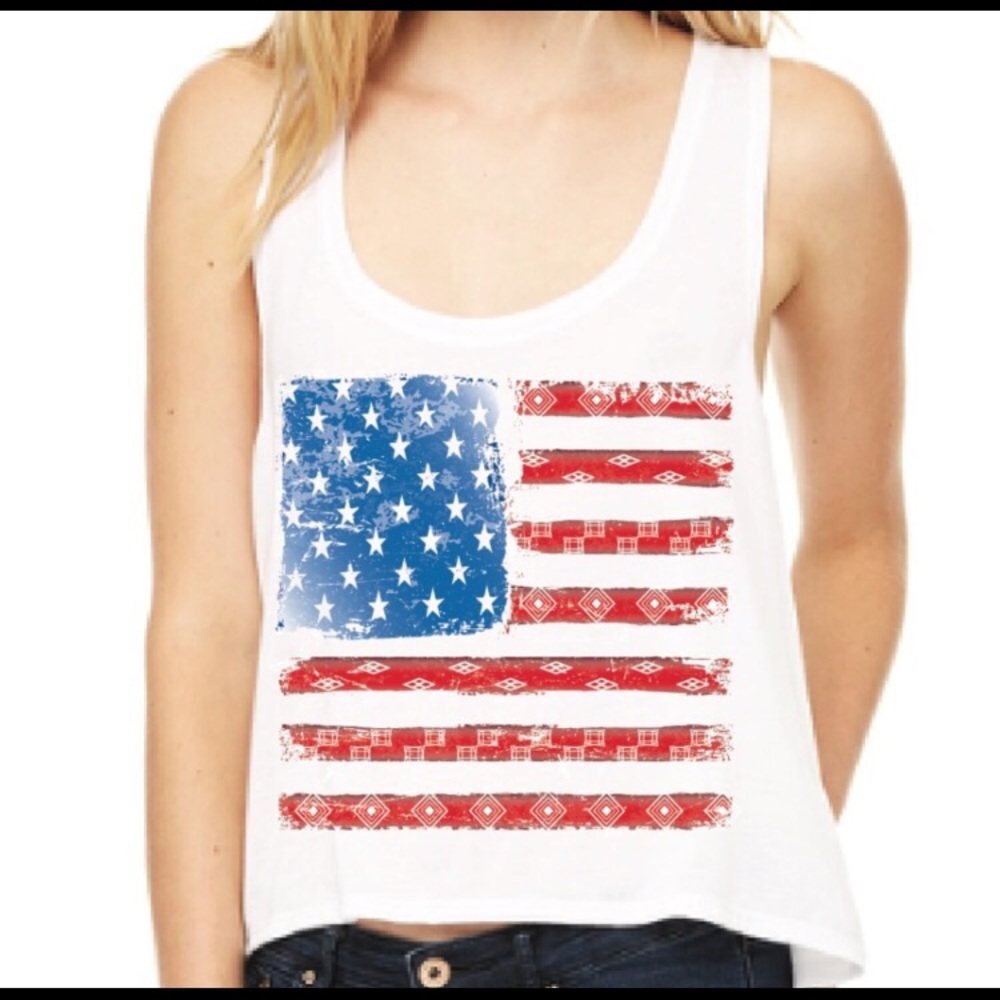 🌟HP 12/25/23🌟Cute American flag tank ✌🏻🇺🇸