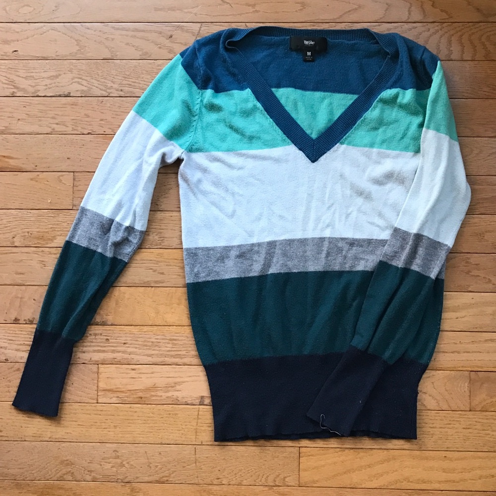 Mossimo multicolored vneck sweater