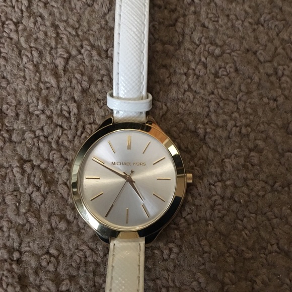 Authentic Michael Kors Slim Runway watch - Picture 3 of 3