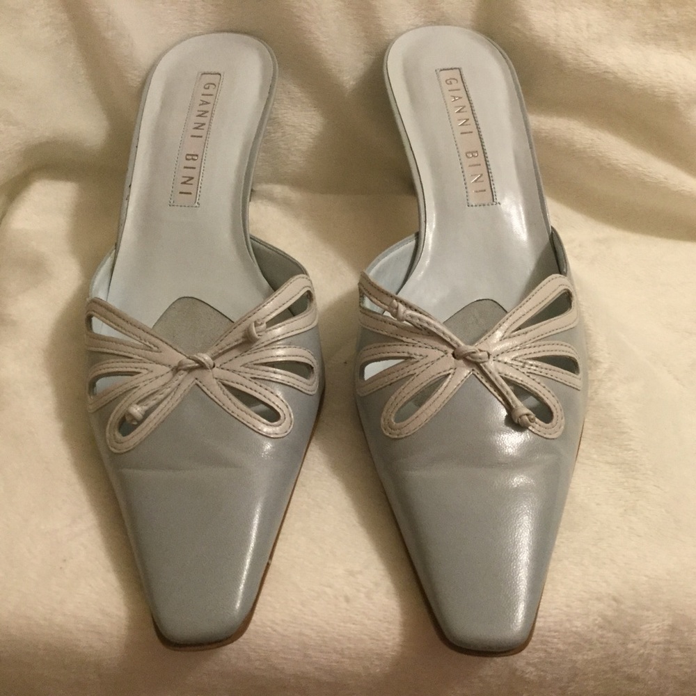 💖Blue Gianni Bini Heels💖