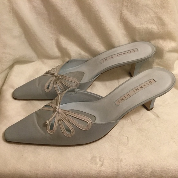 💖Blue Gianni Bini Heels💖 - Picture 2 of 5
