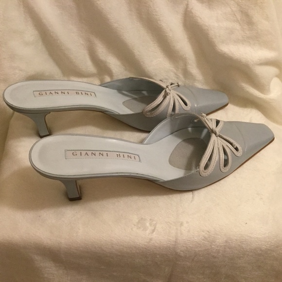 💖Blue Gianni Bini Heels💖 - Picture 3 of 5