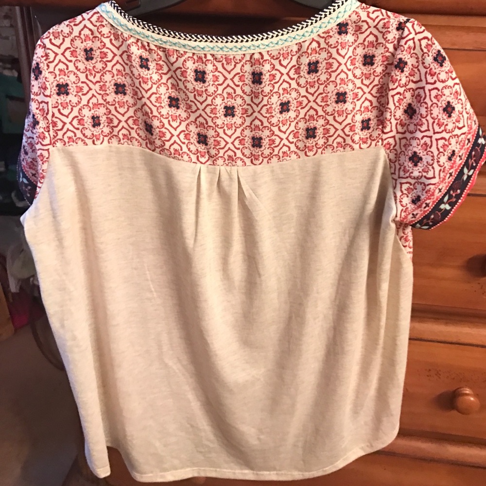 Woman's top - Picture 2 of 2