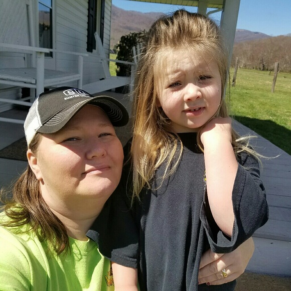 Meet your Posher, Shelli - Picture 1 of 1