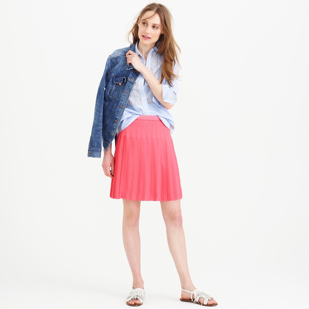 Stitched-down pleated mini skirt