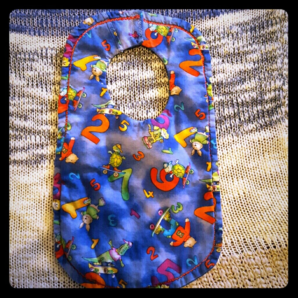 2 bibs. Bundle. - Picture 3 of 4