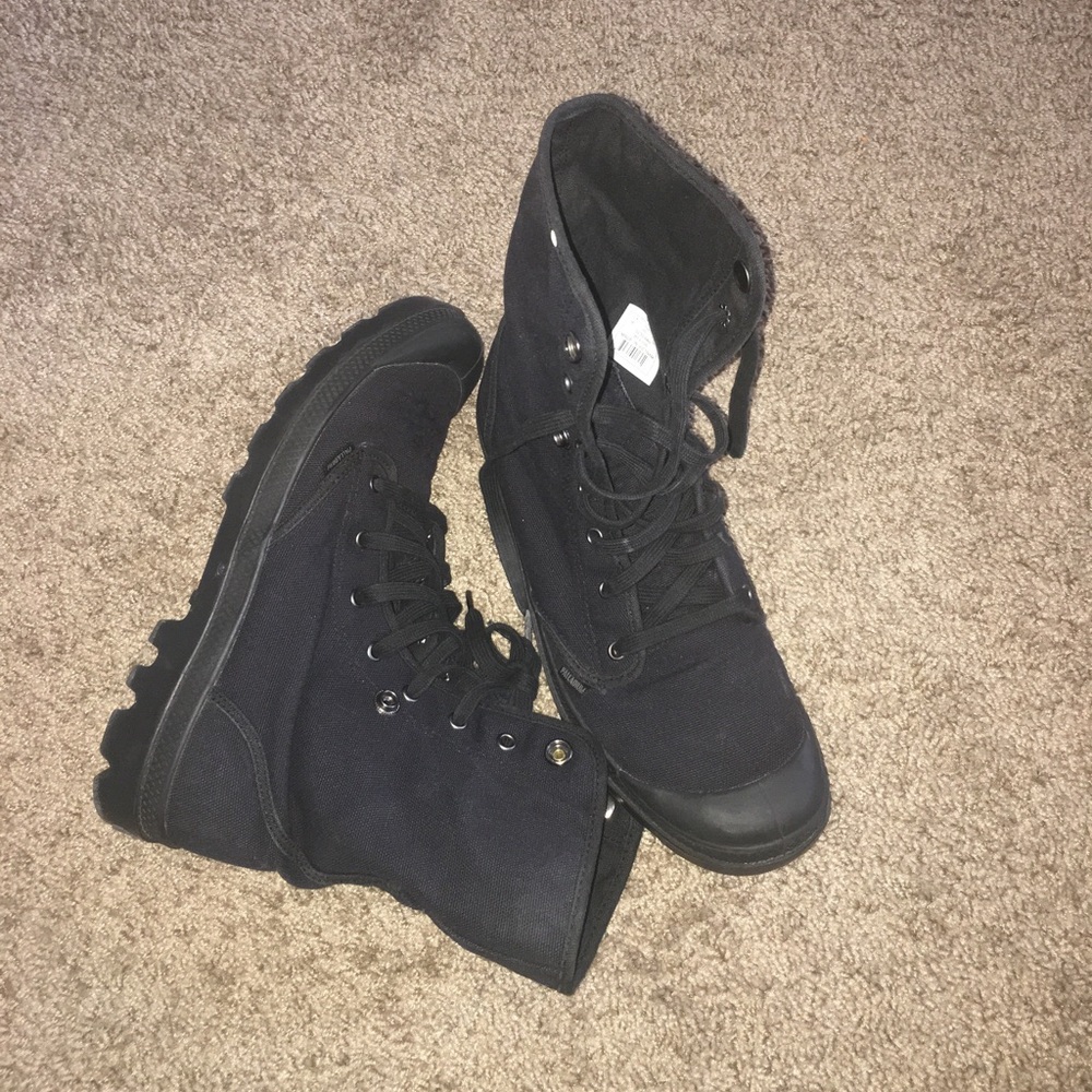 Palladium boots worn 2 times