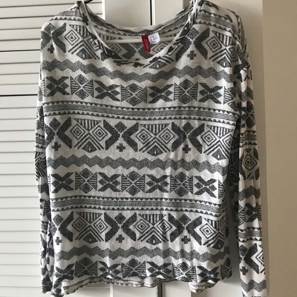 Small, H&M, lightweight spring sweater