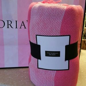 Victoria Secret pink towel