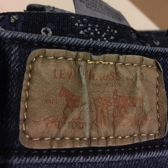 Levi's Perfect Waist/525 Bootcut - Picture 2 of 7