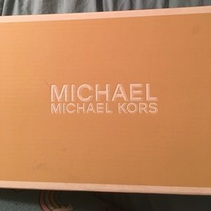 Micheal kors size 9.5 pale gold