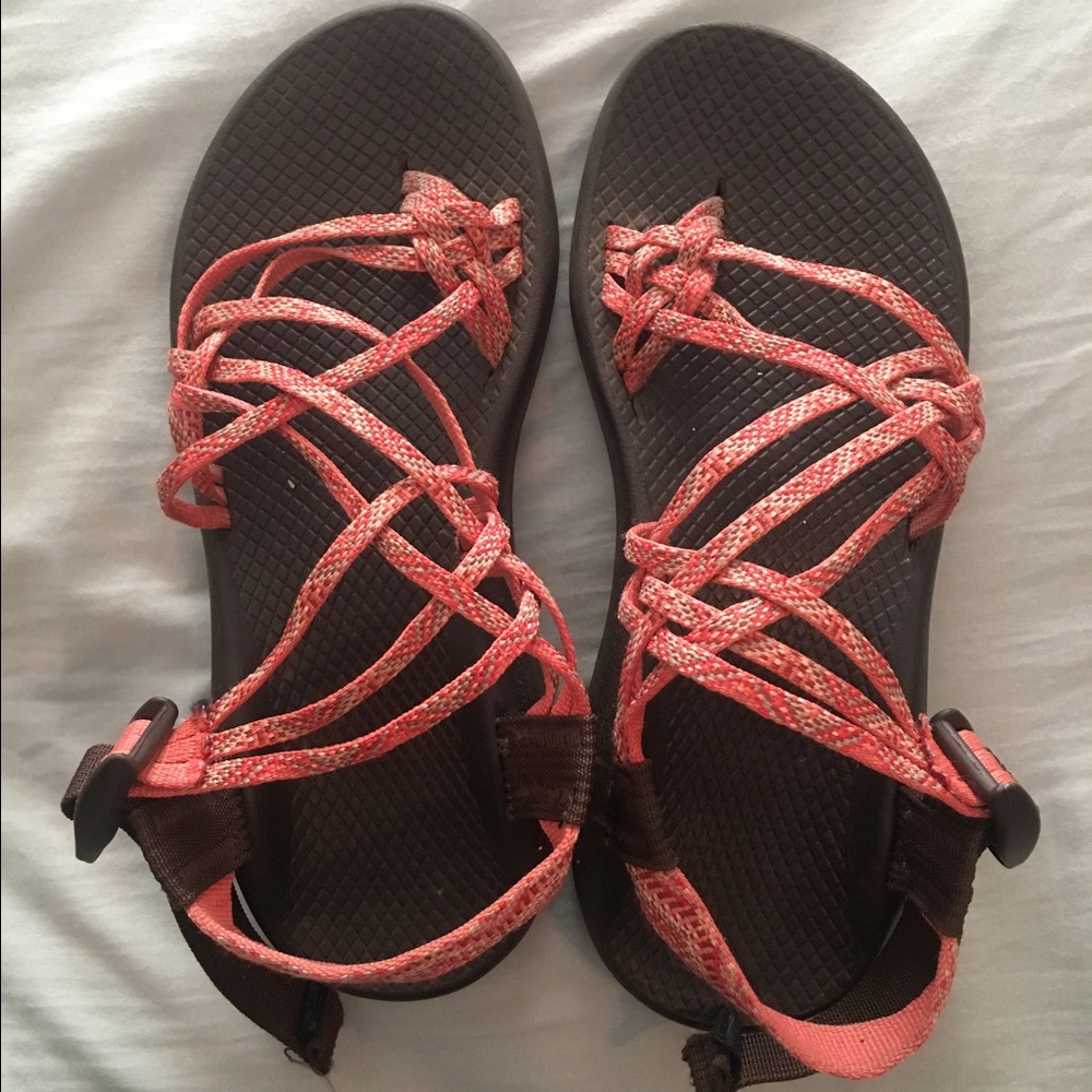 Chacos - coral
