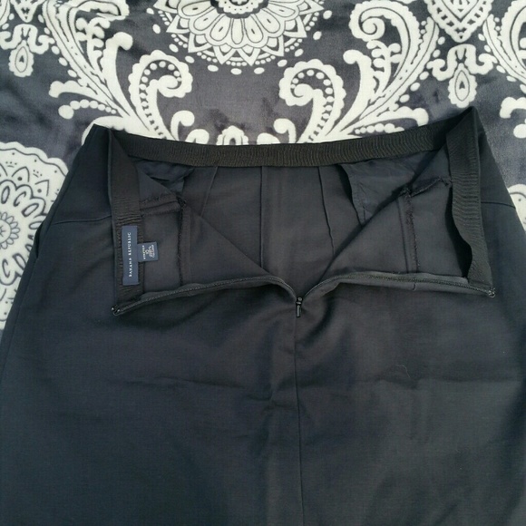 🖤 Banana Republic Black Skirt pockets stretch - Picture 3 of 4