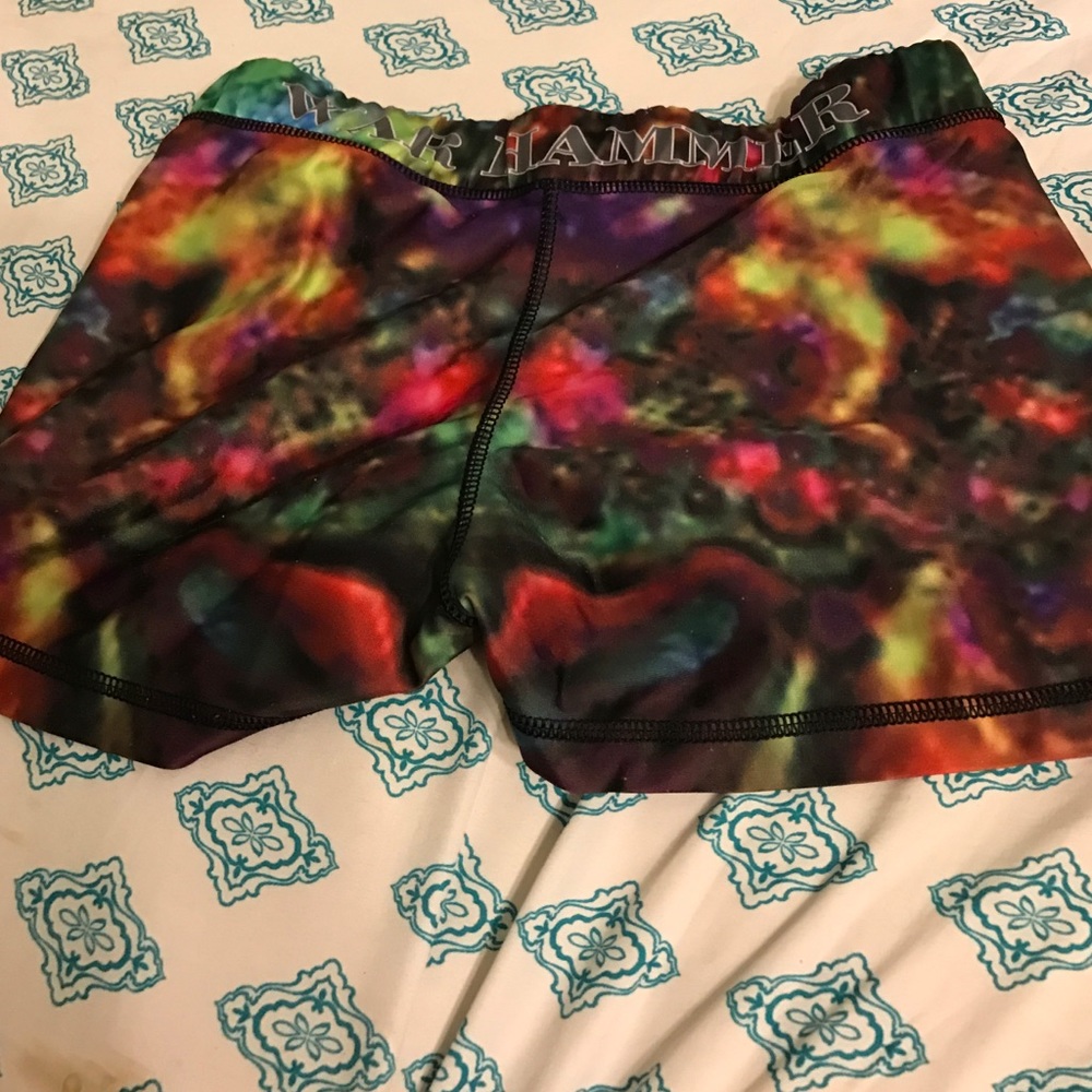 Multincolored workout shorts. - Picture 2 of 2