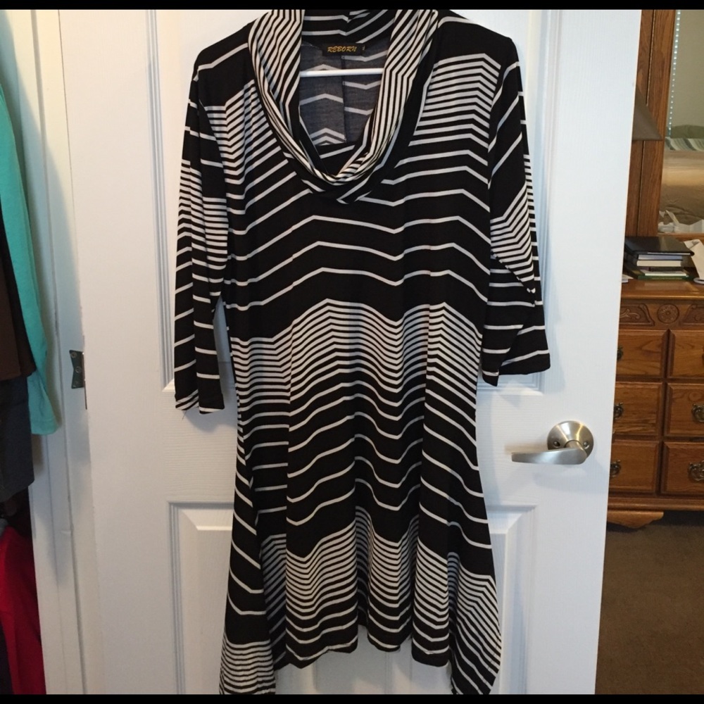 Black and cream XL tunic