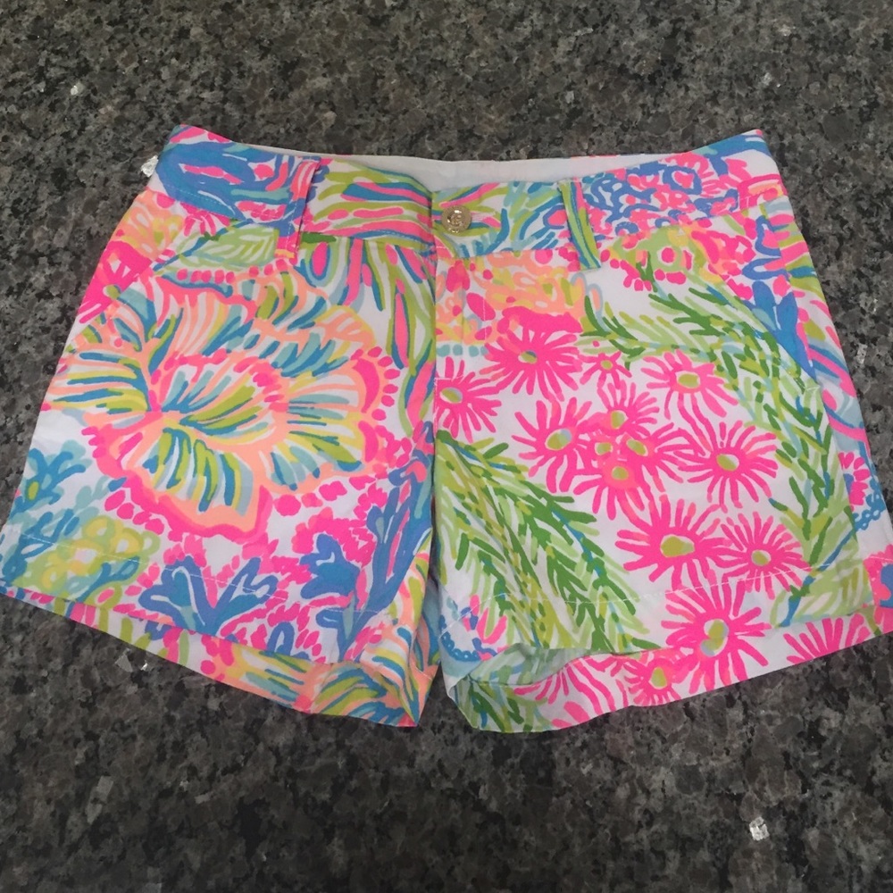Lilly Pulitzer Lovers Coral Callahan's size 4.