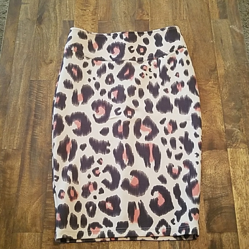 Pink and grey leopard print pencil skirt