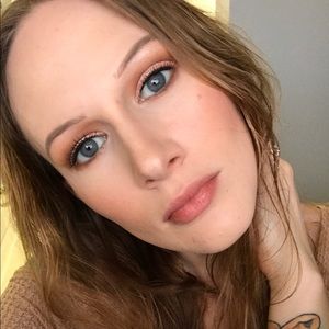 Meet your Posher, Cara