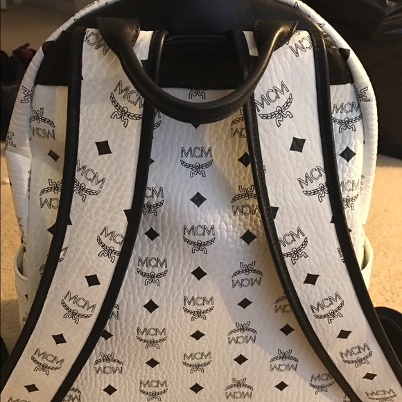 ❌Sold🚫 MCM backpack - Picture 2 of 8