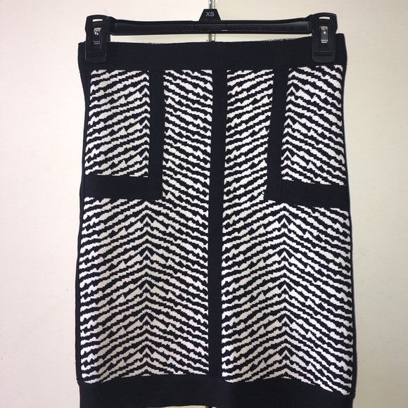 AKIRA Dresses & Skirts - Akira Small stretch skirt Black label EUC