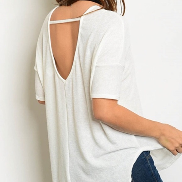 ❗️CLEARANCE ❗️White Criss Cross Top - Picture 5 of 6