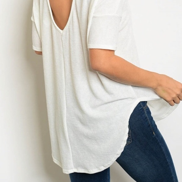 ❗️CLEARANCE ❗️White Criss Cross Top - Picture 6 of 6