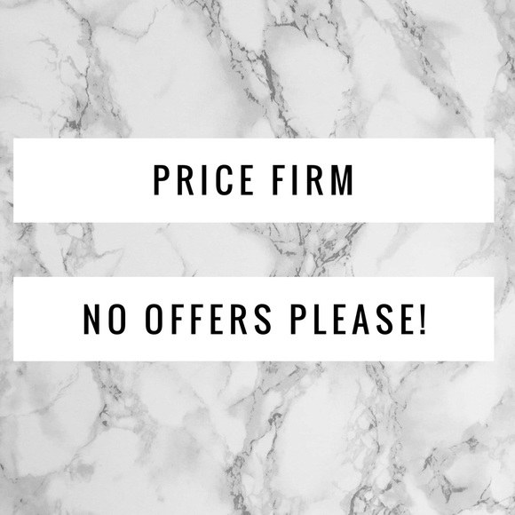 ❗️CLEARANCE ❗️White Criss Cross Top - Picture 2 of 6