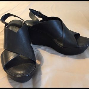 Born size 10 black wedges NWOT