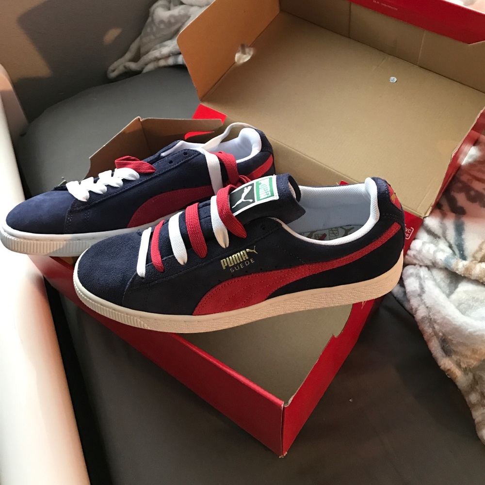 Suede Pumas